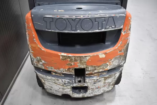 TOYOTA 02-8FDF18