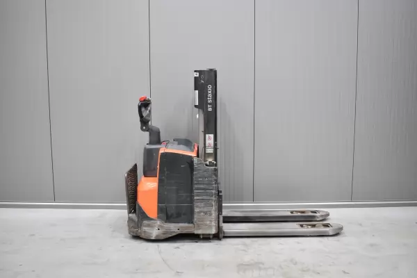 TOYOTA SWE 200D