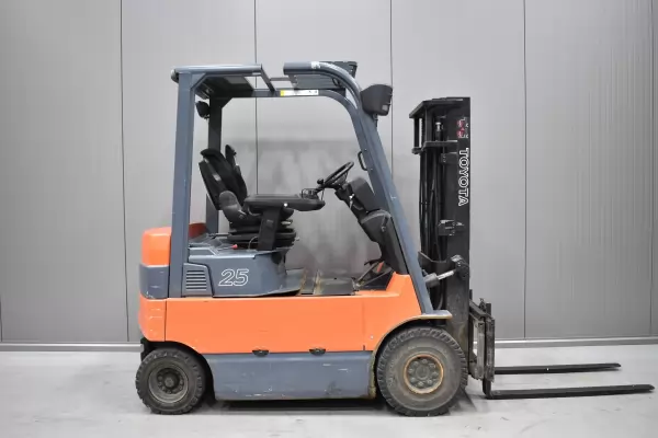 TOYOTA 7FBMF25