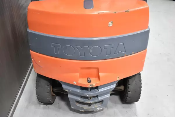 TOYOTA 7FBMF25