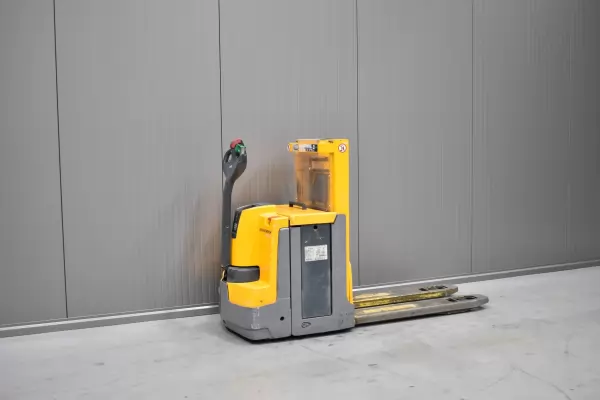 JUNGHEINRICH EJD 220