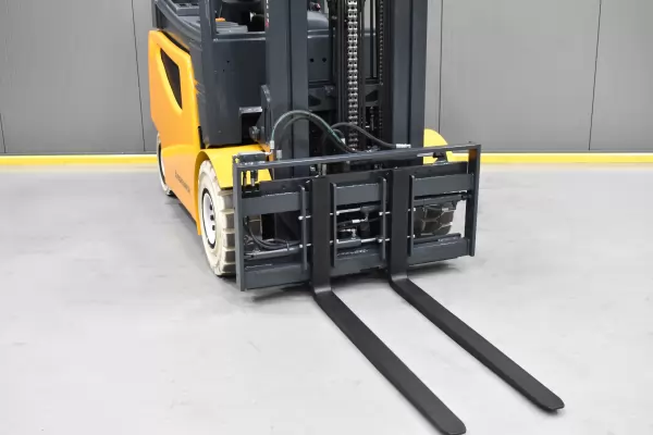 CATERPILLAR 2EPC5000