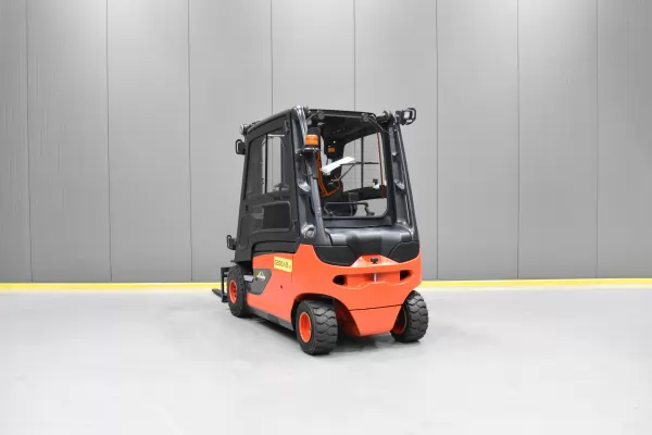 LINDE E 25 L - 01
