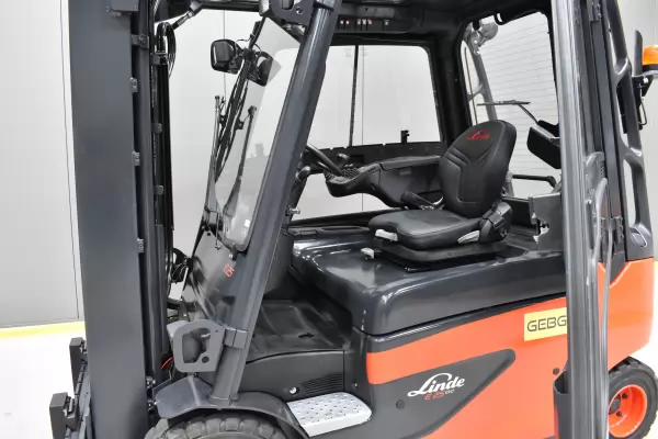 LINDE E 25 L - 01