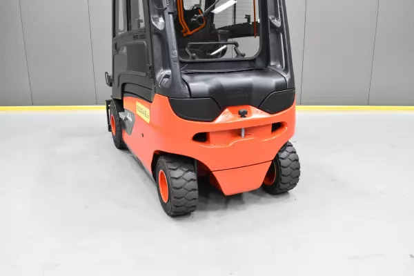 LINDE E 25 L - 01