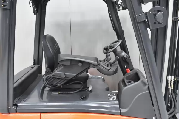 LINDE E 16 - 01