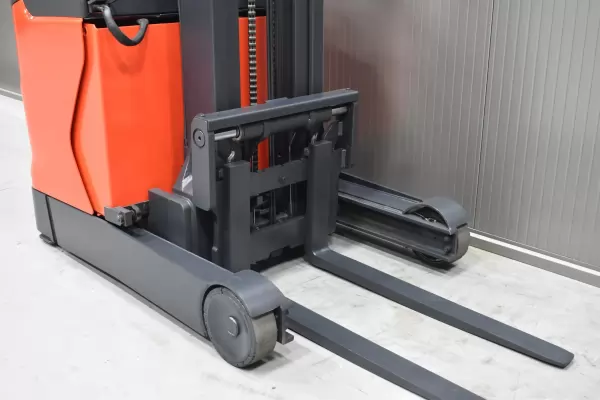 LINDE R 16 HD - 01